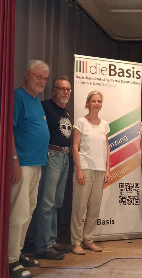 dieBasis Bundesvorstand - Bild vom Bundesparteitag 2021 in Hannover